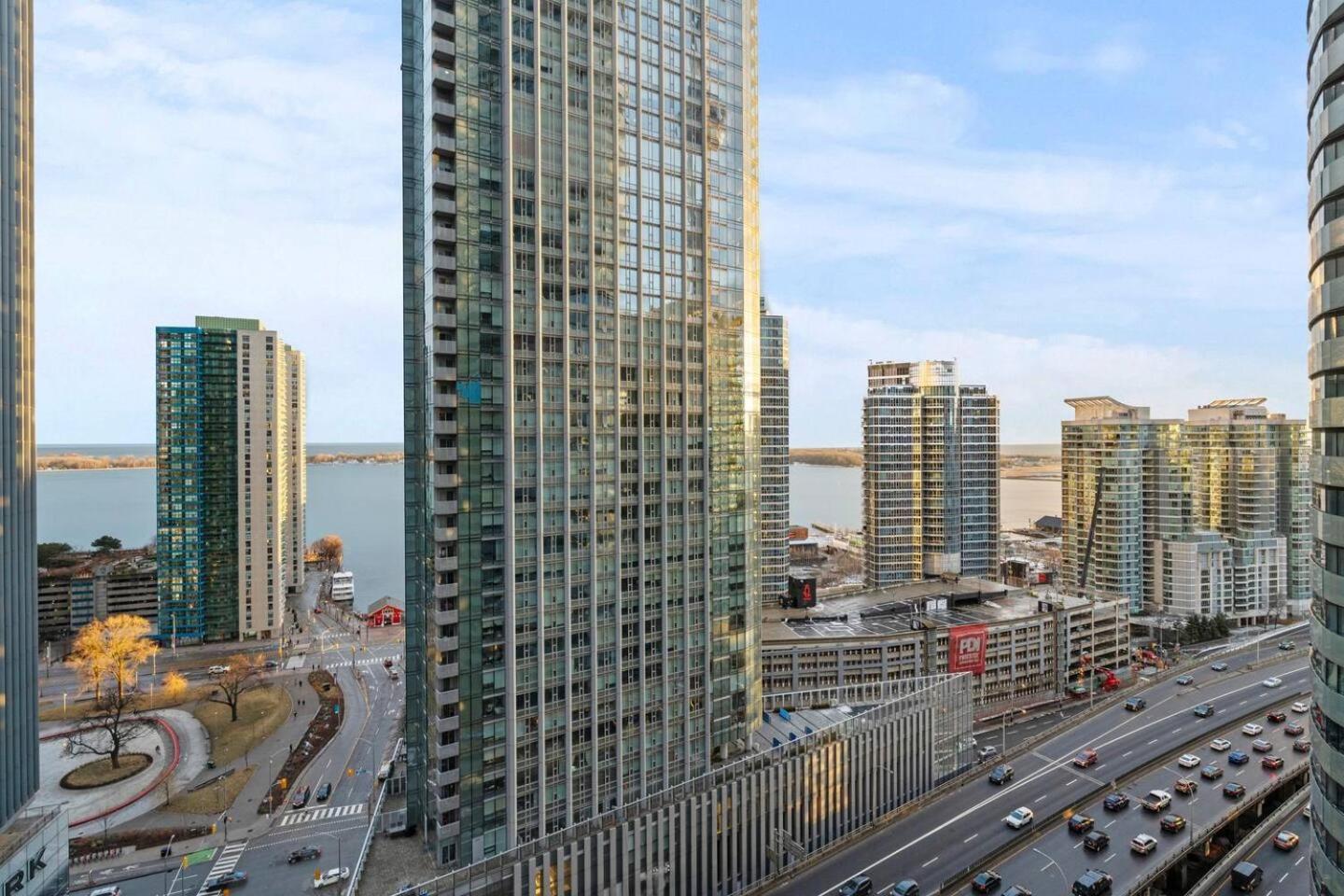 Home Away From Home Toronto Exterior foto